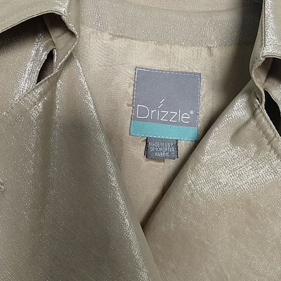 Vintage  Tan Shimmer Trenchcoat ( C02) - Picture 4 of 7